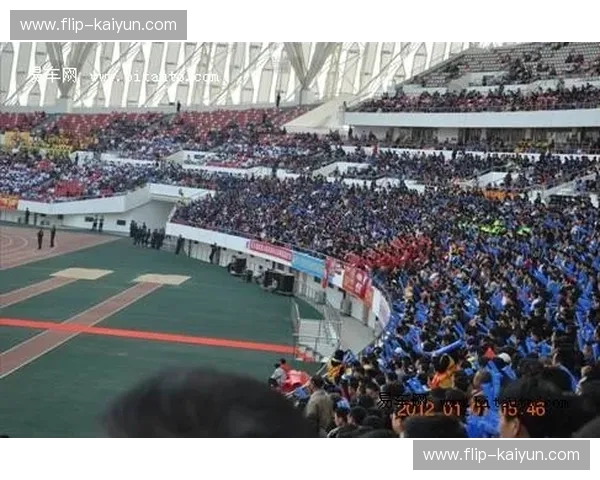 塞维利亚的红白魅影，大阪的樱风逐浪：一场跨越时空的足球对话